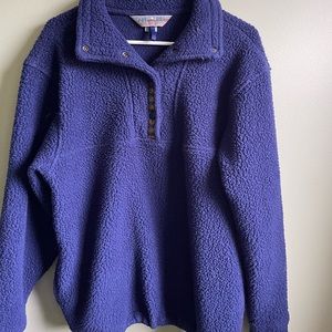 Eastern mountain sports pullover!